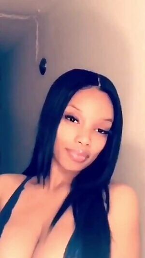 1 of the famous Texas twins 👀🍉