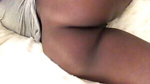 Hi, I’m new and here’s my booty. 🍑