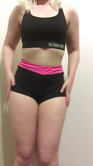 Hope my gym outfit isn’t too distracting. 😘