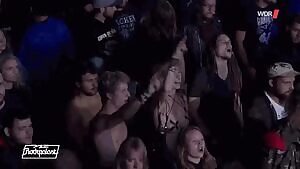 Jiggle \m/ jiggle \m/ jiggle \m/