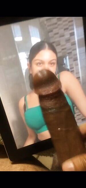 Navlina gets drenched