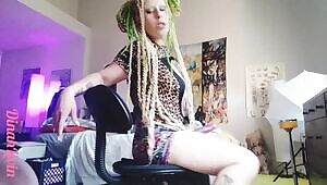 Bend over, boytoy. 😏🍑