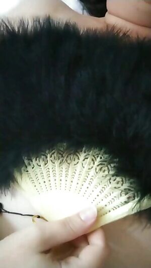 I found a feather fan