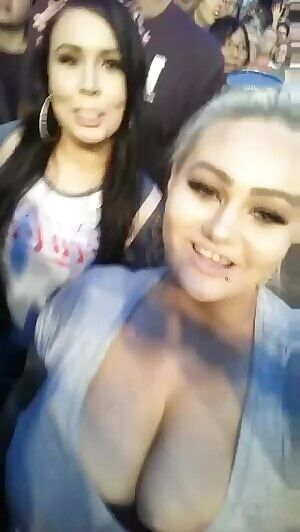 Smaller but pretty face