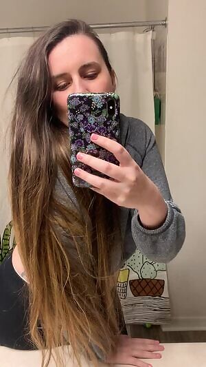 Mama is on the market😈💦