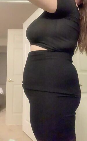 my body when i wear tight clothes and don’t eat all day 🙊 i literally loose 50% of my belly