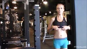 Riley Anne flashing at the gym