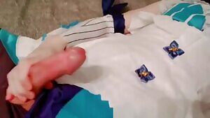 Felix stroking his tail~