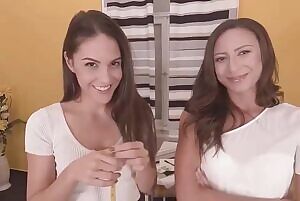 Carolina Abril & Cassie del Isla 