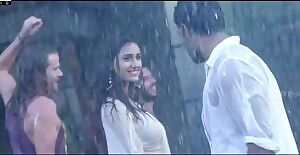 Disha Patani enjoyed in the rain