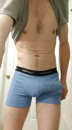 Daddy wants to give you a good night dick slap before bed. 😏