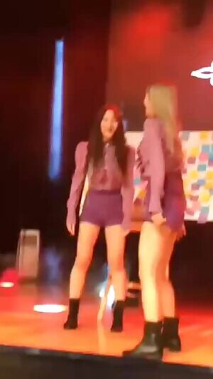 Dreamcatcher Yoohyeon twerking