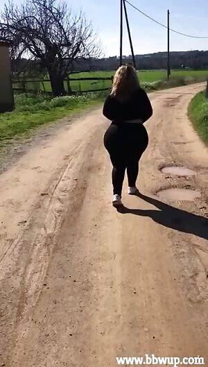 Walking Outside with a Curvy Pawg