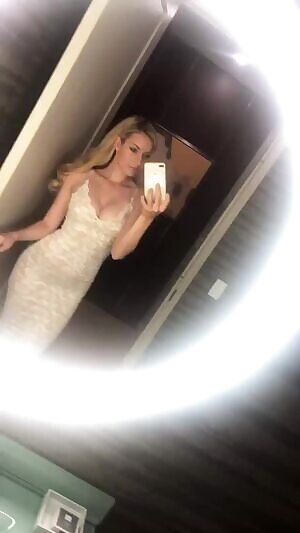 Paige Spiranac - hot selfie gfy