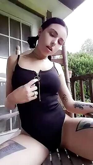 Alora Li