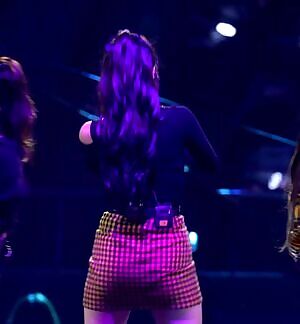 Red Velvet - Joy From Behind