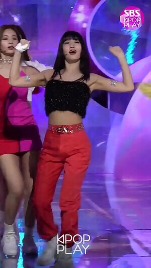 Twice - Momo