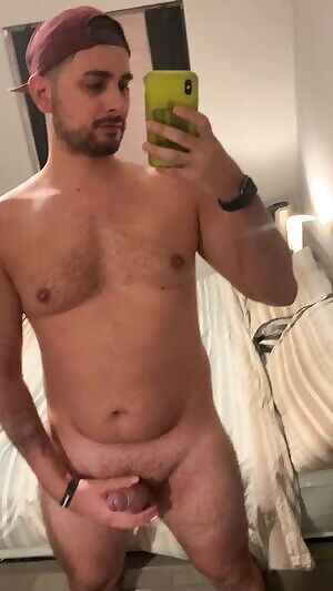 Me right now, anyone up for a video cum?