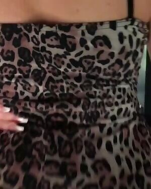 IG: BIG BOTTOM BEHAVIOR