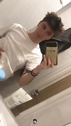 Cute lil flashing gif