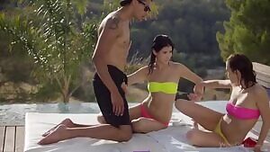 Wowing Two Hot Girls