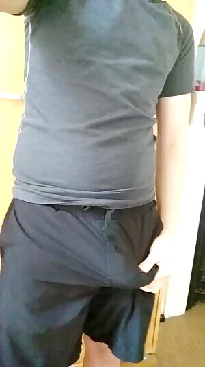 Hoe alone on a Friday, let’s play? PMs open and ok