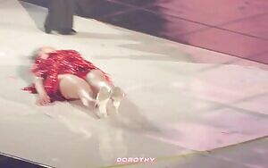 Apink - Bomi spinning into position