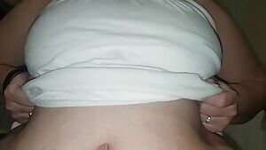 Who wants to see Mama's tits