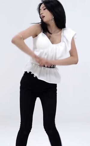 Apink - Bomi: In Position