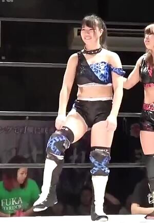 Momo looking good!