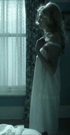 Rosamund Pike - naked plot in 'Women In Love'