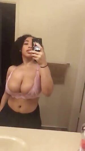Slowmo tits