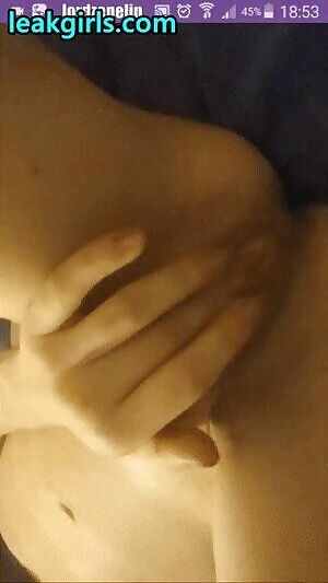 beautiful babe masturbabting self shot 1