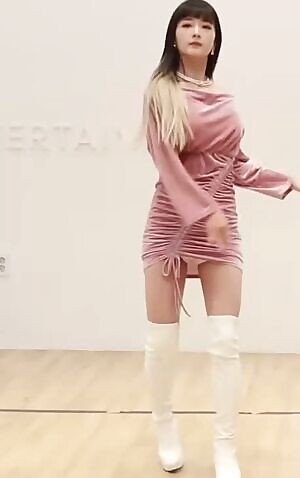Apink - Bomi's Enormous Tits & Perfect Ass for Sixty Seconds
