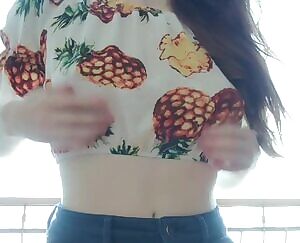 A sunny little balcony titty drop for this heatwave 🌞🔥