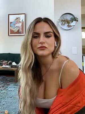 JoJo's Nipples are hard