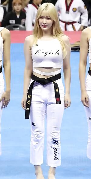 yulhee - imagine being her husband, cumming in this balls deep every night