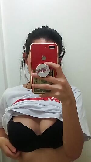 One of the first titty reveal i ever made awhile ago 🍒