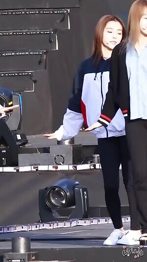 Red Velvet - Wendy cameltoe