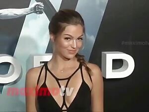 Lili Simmons