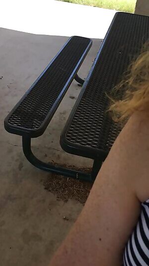 Meet white married mom in the park