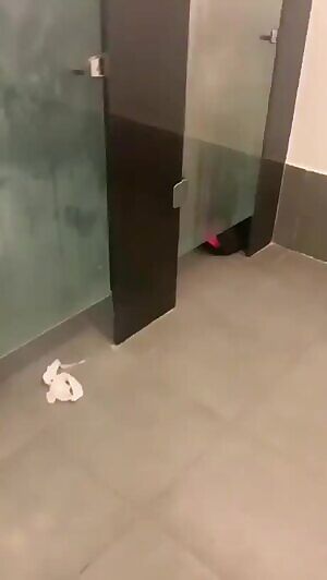 Oh man, the only booth with paper too