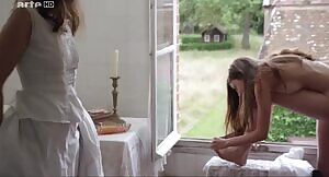 Georgia Scalliet in 'Les trois soeurs'