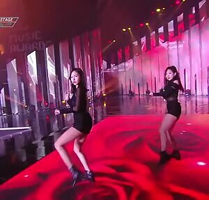 Twice - Mina & Momo