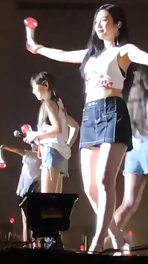 Red Velvet - Joy & Wendy