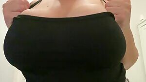 Titty Tuesday Drop for you guys 😘😘
