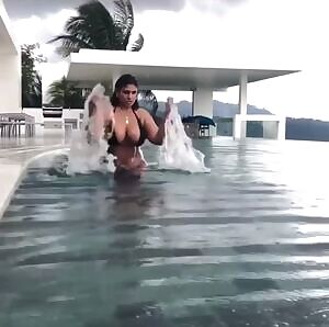 Latecia Thomas