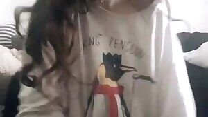 A little dance and a sneaky drop n reveal