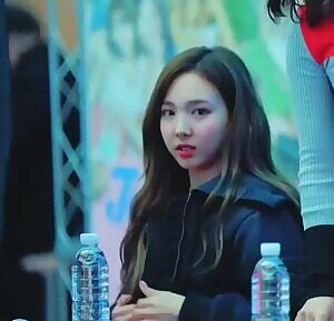 Nayeon showing off