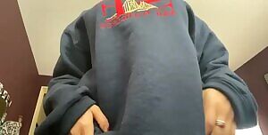 Girls under 5ft?? 😇